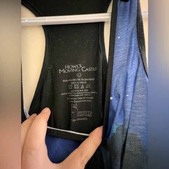 Howl’s Moving Castle Graphic Tank - Picture 3 of 4